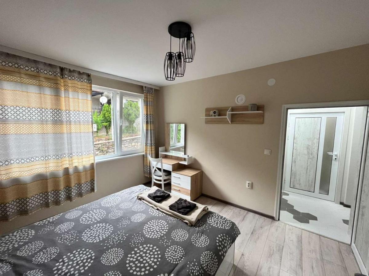 Apartment Enina Veliko Tŭrnovo Eksteriør bilde